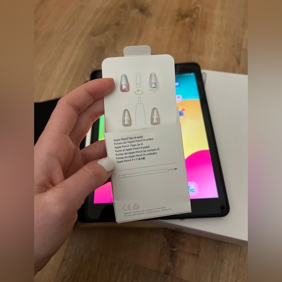 Apple iPad 9th Generation - Picture 6 of 11